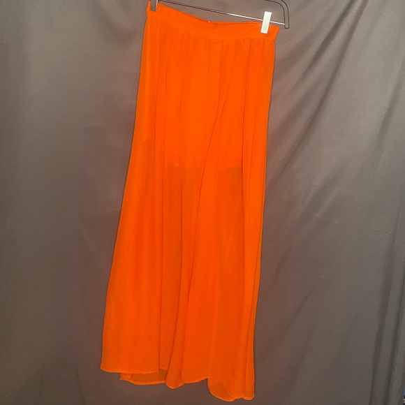 3/$30 Flowy chiffon pants - Picture 2 of 4